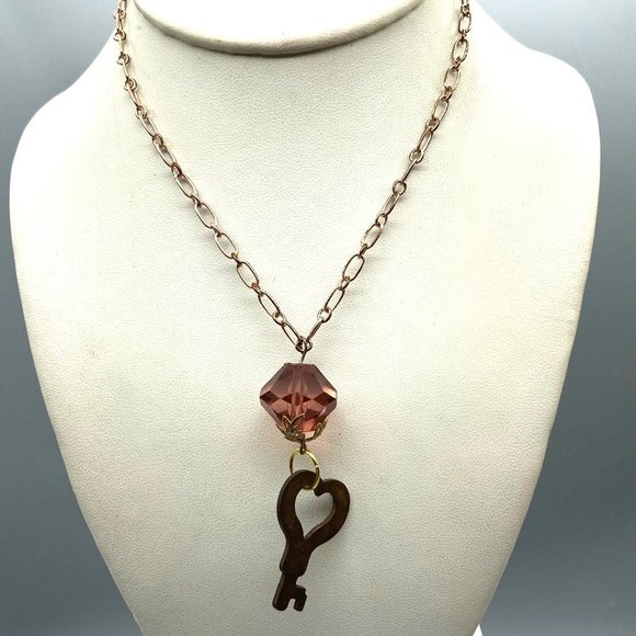 Distressed Heart Shaped Key Pendant Choker with Plastic Pink Faceted Bead on Vin - Picture 1 of 4